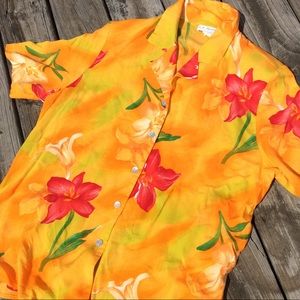 Hawaiian Button up top